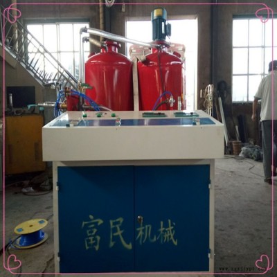 聚氨酯補(bǔ)口機(jī)富民聚氨酯保溫設(shè)備專(zhuān)業(yè)生產(chǎn)